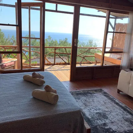 Nocleg ze śniadaniem Honey Hill Forest Cabins By The Sea