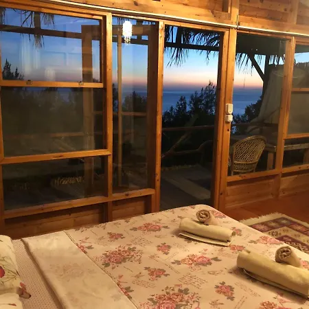 Frühstückspension Honey Hill Forest Cabins By The Sea Faralya