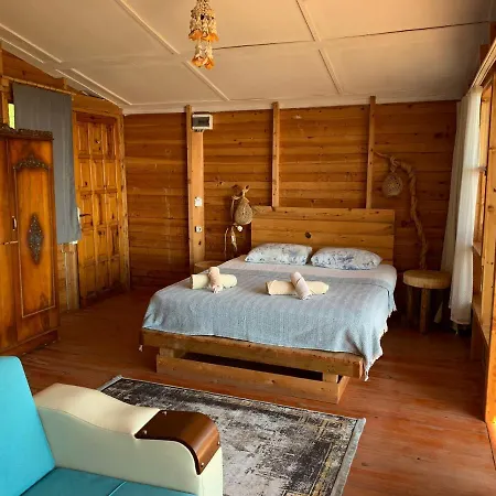 Honey Hill Forest Cabins By The Sea Couette-café *
