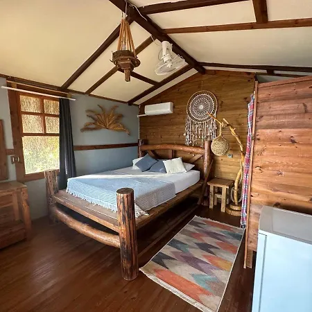 Honey Hill Forest Cabins By The Sea Couette-café Faralya